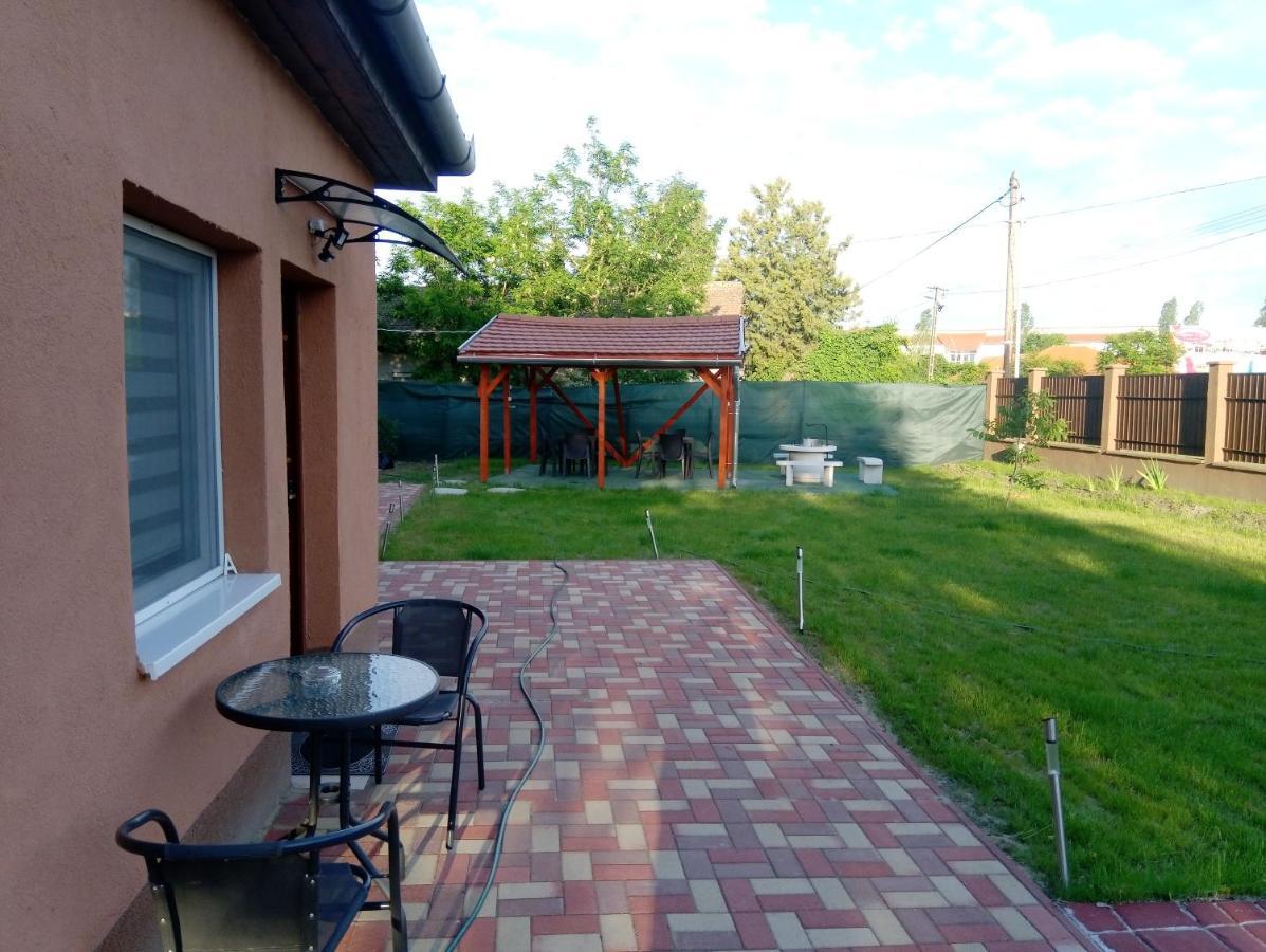 Angyal Apartman Cserkeszőlő 外观 照片
